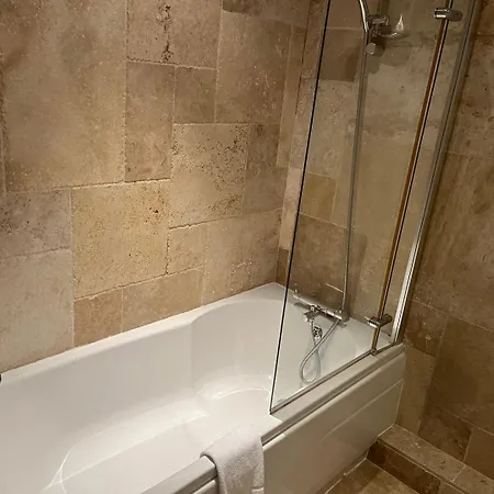 Guestready - Cosy Retreat In Blackrock Dublin